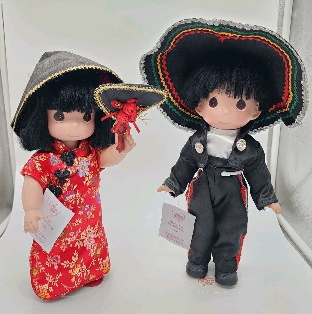Precious Moments "It's a Small World" Epcot The Dollmaker China & Mexico SIGNED!